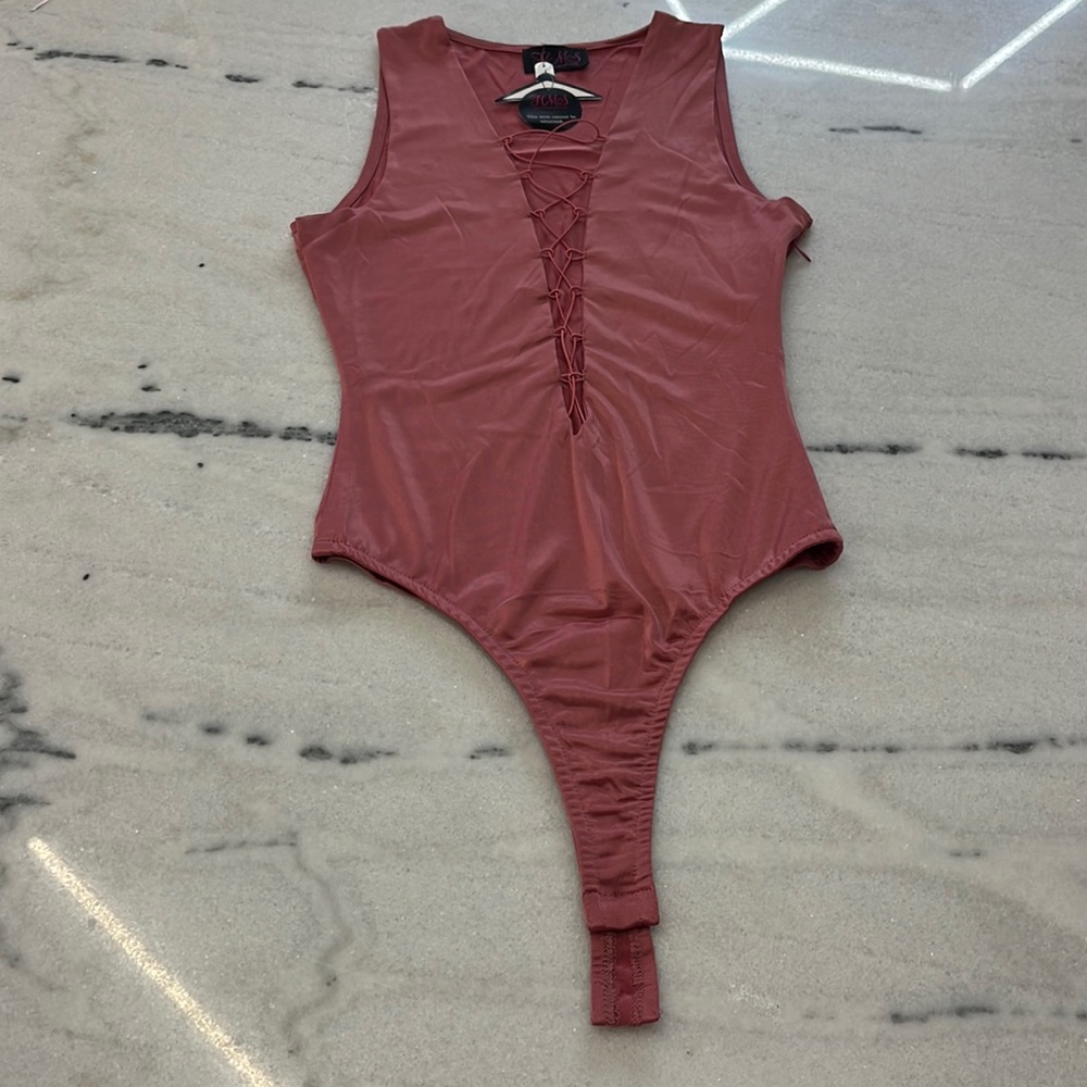 NWT Hot Miami Styles HMS Bodysuit Zip Side Mauve Pink Thong Back Small Silky